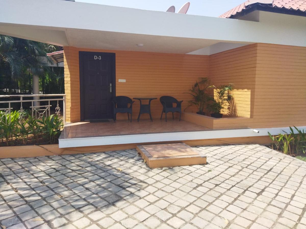 Savana Lake Resort Nashik Exterior foto